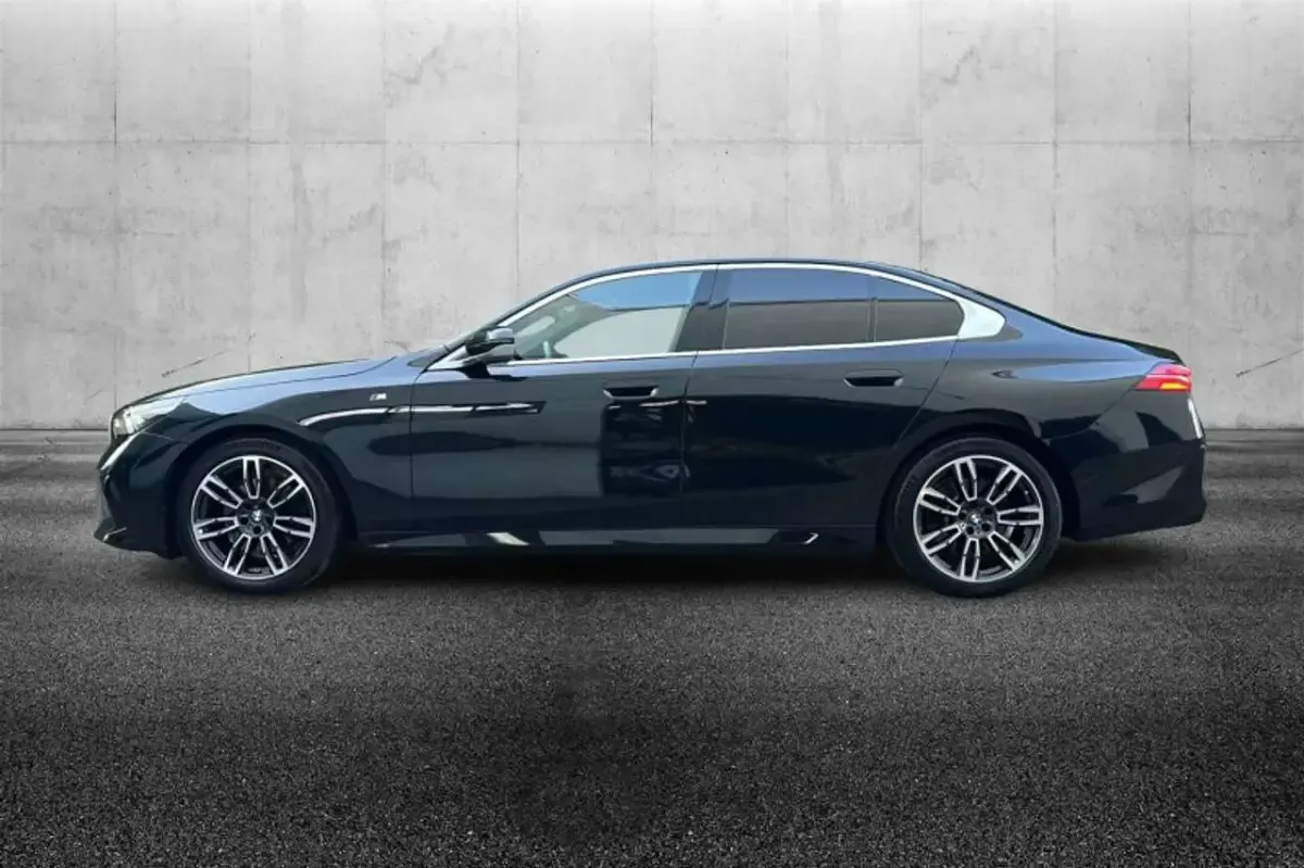 Usata BMW 520 M Sport 197 CV (144 kW) 2024 Nero SUV
