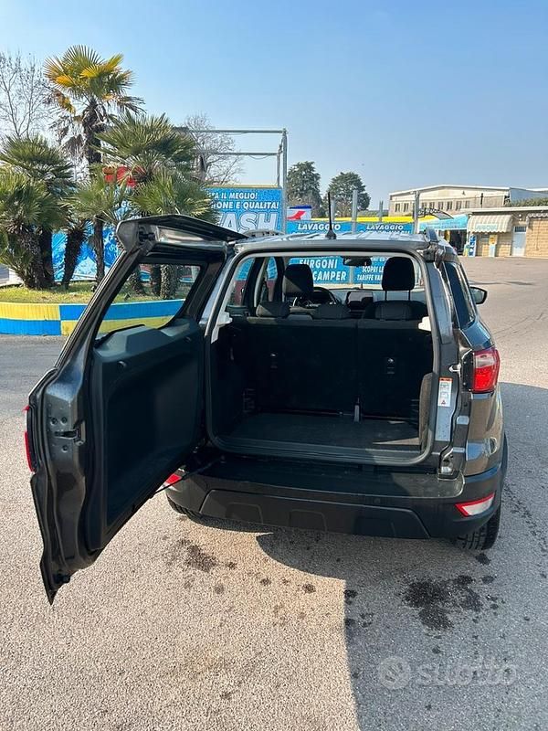 Usata Ford Ecosport 99 CV (72 kW) 2019 Grigio SUV