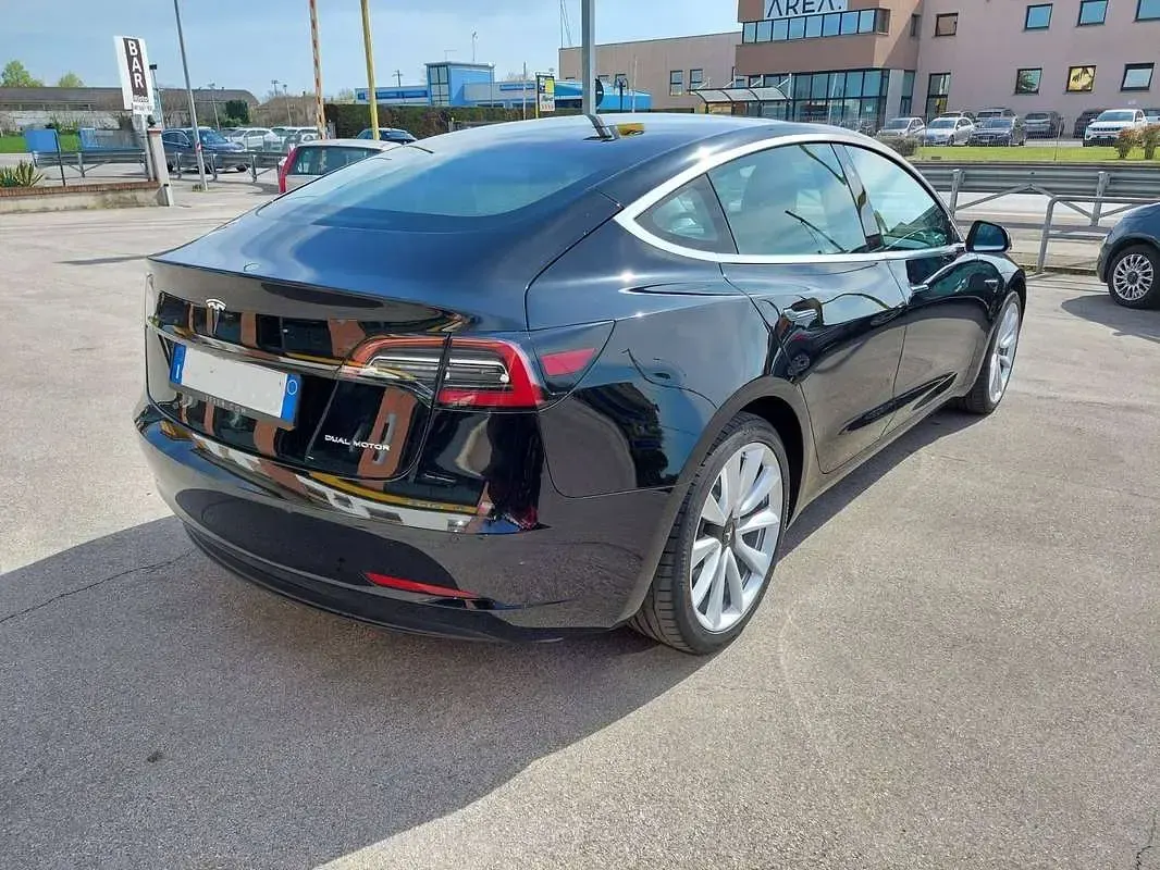 Usata Tesla Model 3 235 kW (320 CV) 2019 Nero Berlina