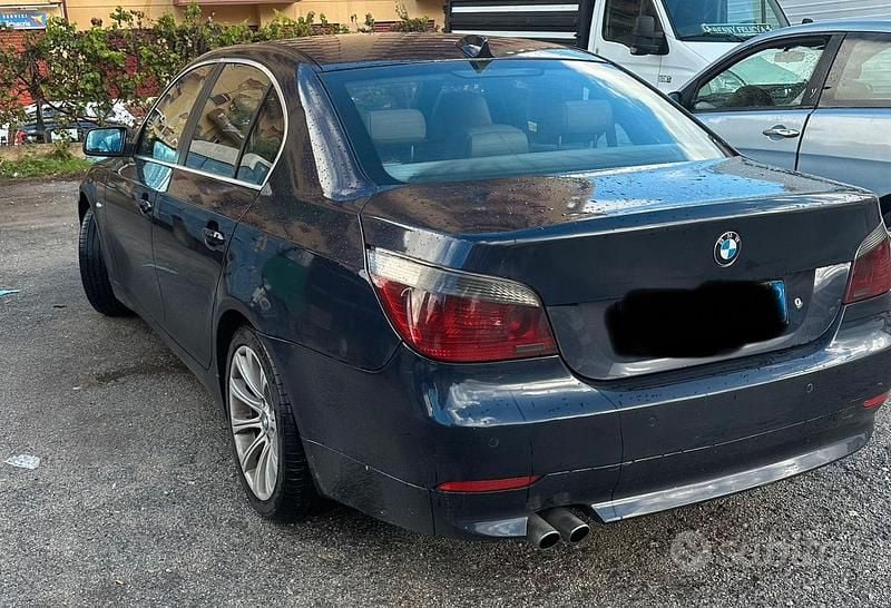Blu Usata 2003 BMW 530 Tre volumi | 3000 € (Super prezzo) - Immagine 1/4