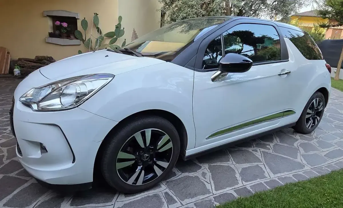 Usata Citroën DS3 So Chic 82 CV (60 kW) 2013 Berlina