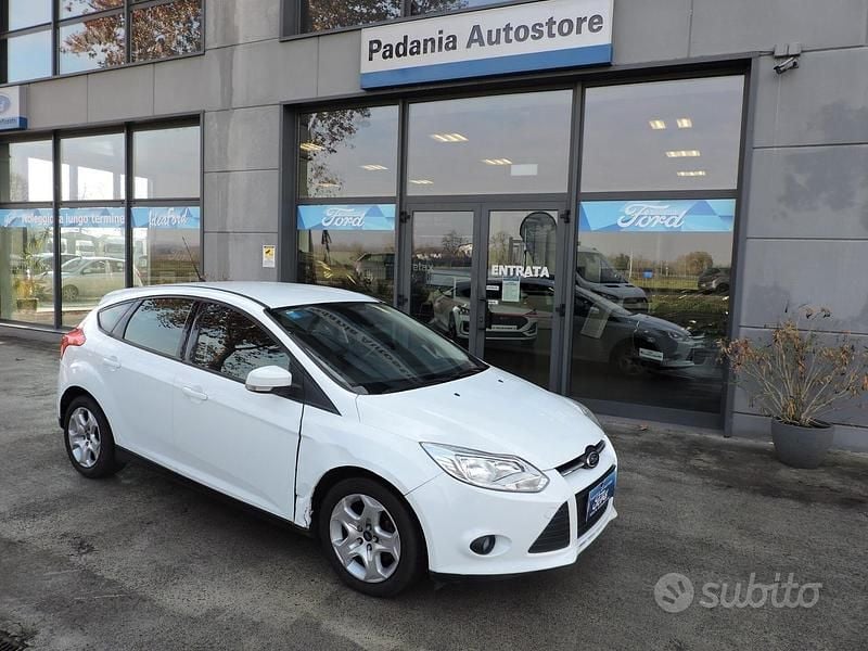 Usata Ford Focus 101 CV (74 kW) 2014 Bianco Berlina