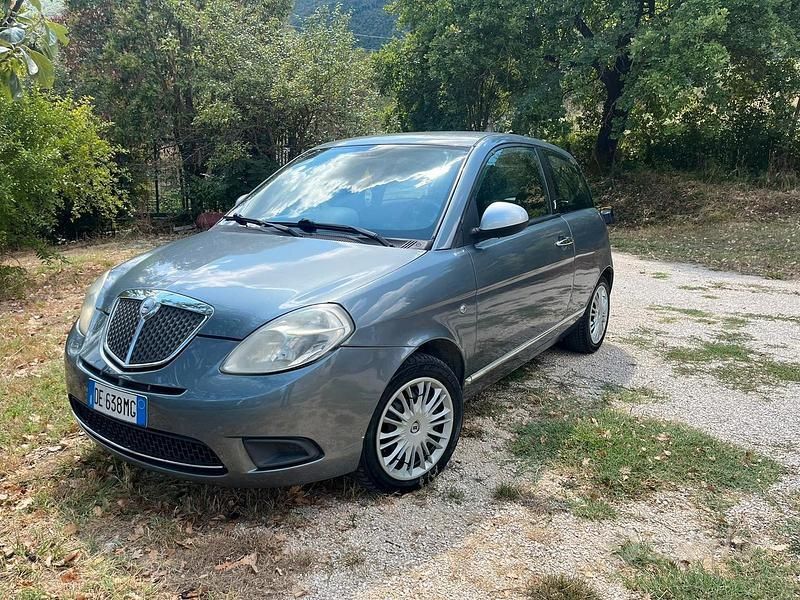 Usata Lancia Ypsilon 2006 Utilitaria