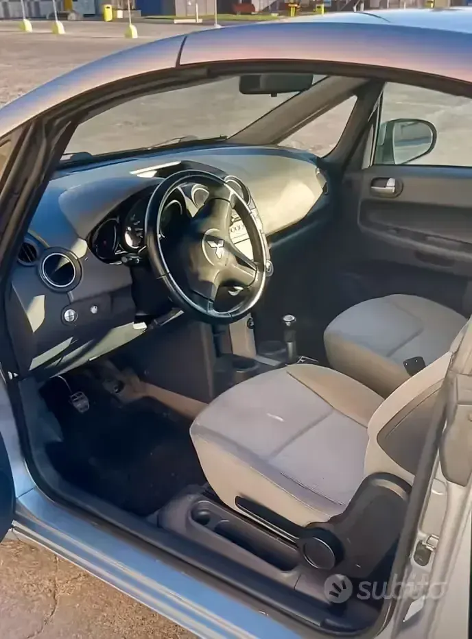 Usata Mitsubishi Colt 109 CV (80 kW) 2008 Grigio Cabrio