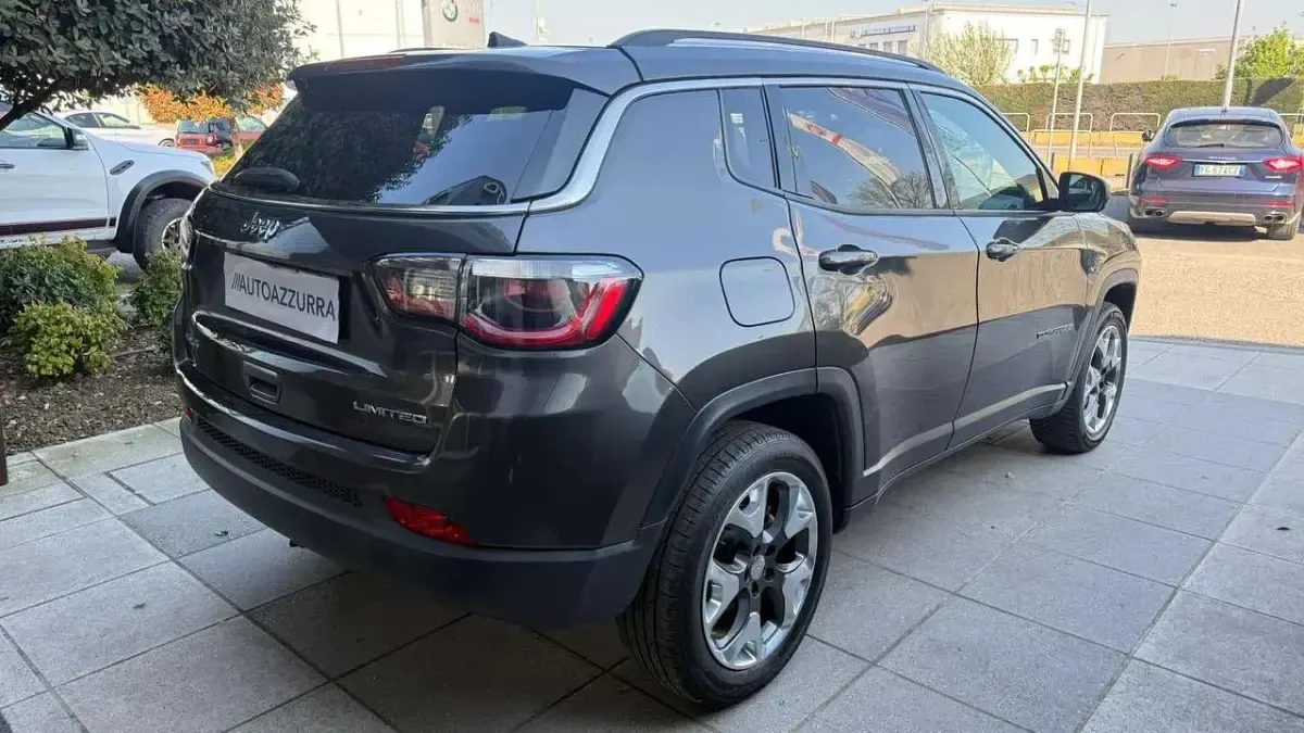 Usata Jeep Compass Limited 140 CV (102 kW) 2020 Grigio SUV