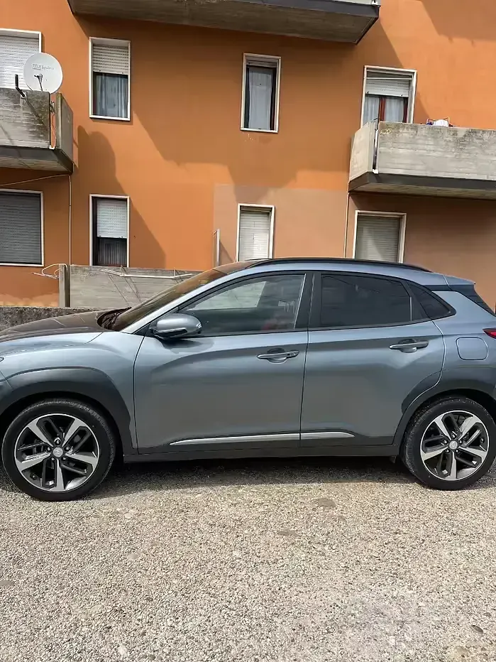 Usata Hyundai Kona 120 CV (88 kW) 2020 Grigio SUV