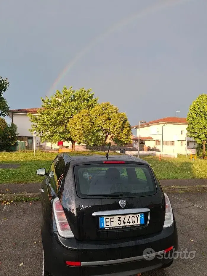 Usata Lancia Ypsilon 69 CV (50 kW) 2010 Nero Utilitaria