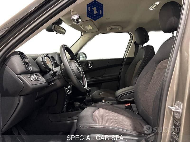 Usata Mini Cooper D Countryman Business 149 CV (109 kW) 2018 Argento SUV
