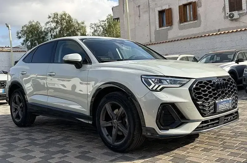 Usata Audi Q3 Business Plus 150 CV (110 kW) 2022 Argento SUV