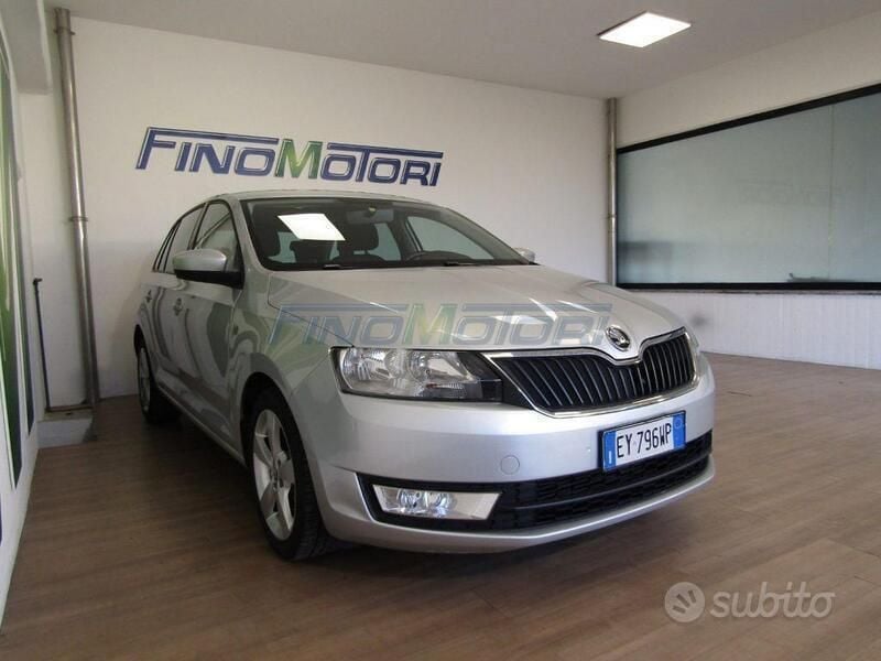 Usata Skoda Rapid Ambition 90 CV (66 kW) 2015 Argento metallizzato Station wagon