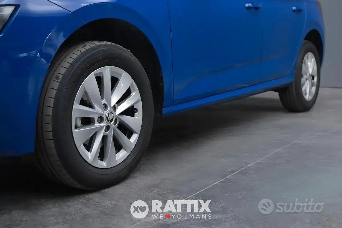 Usado Skoda Kamiq Ambition 95 CV (69 kW) 2023 Azul SUV