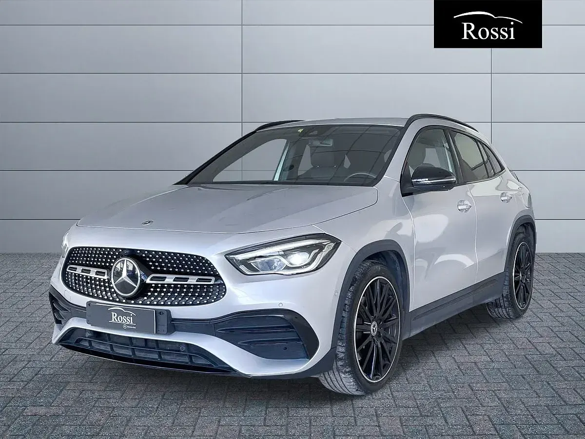 Usata Mercedes GLA180 Premium 116 CV (85 kW) 2021 Nero SUV