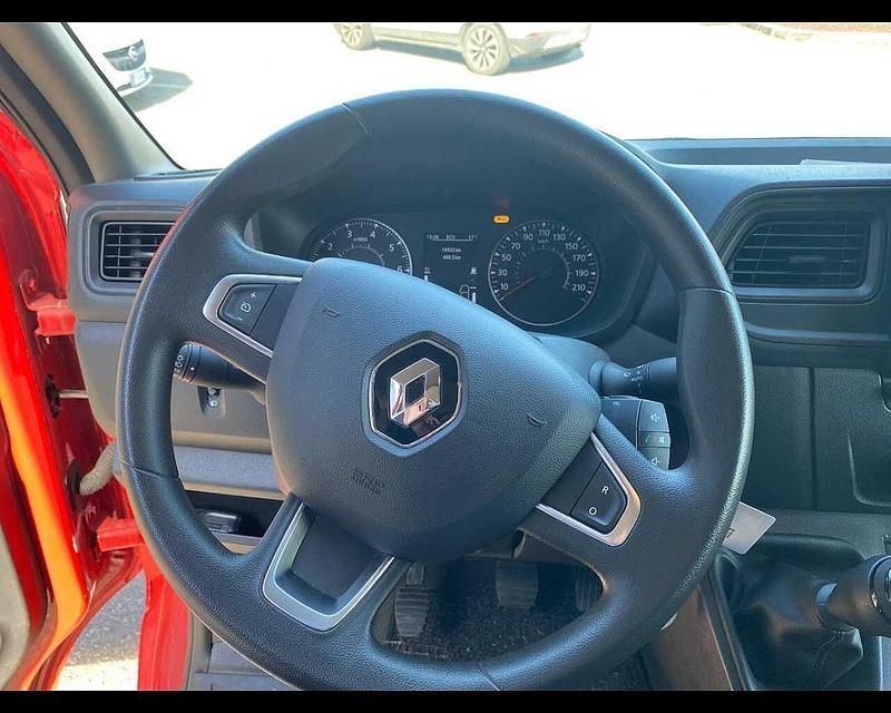 Occasion Renault Master 145 ch (106 kW) 2024 Rouge Monospace