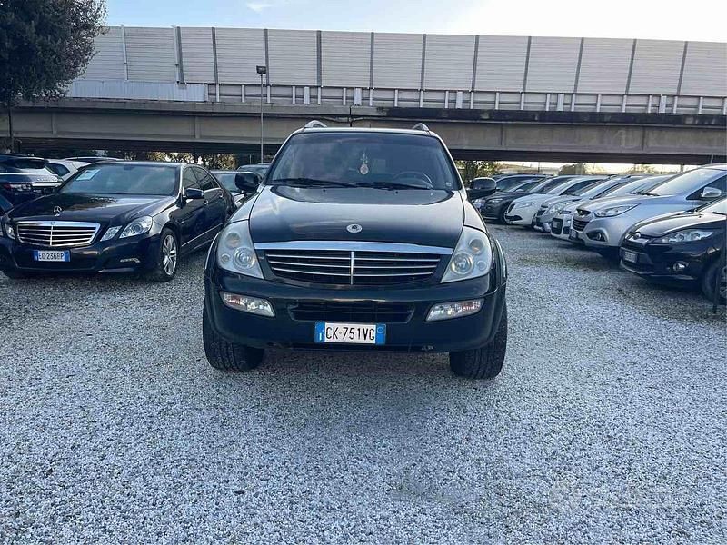 Usata SsangYong Rexton 165 CV (121 kW) 2009 Nero SUV