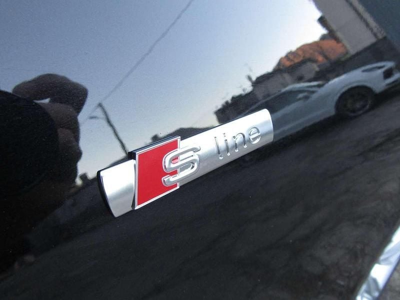 Usata Audi A6 Design 245 CV (180 kW) 2020 Nero metallizzato Station wagon