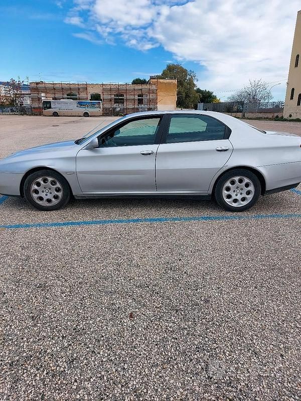 Usata Alfa Romeo 166 136 CV (100 kW) 1999 Grigio Berlina