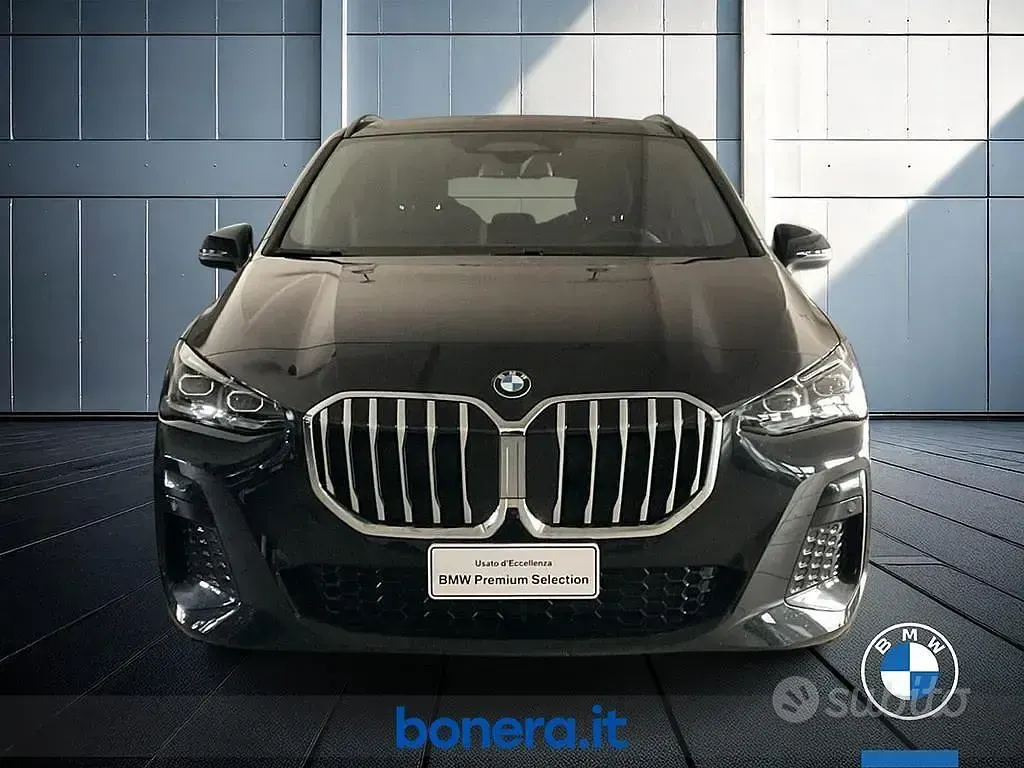 Gebraucht BMW 218 Active Tourer M Sport 150 PS (110 kW) 2025 Schwarz Van / Kleinbus