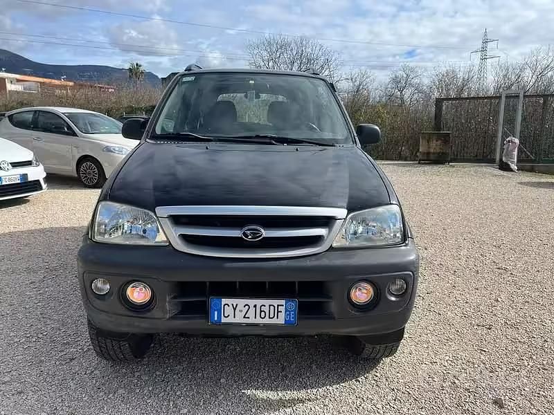 Usata Daihatsu Terios 86 CV (63 kW) 2005 Nero SUV