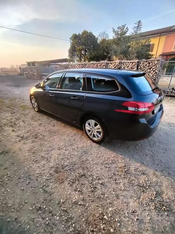 Usata Peugeot 308 SW 2017 Blu Station wagon