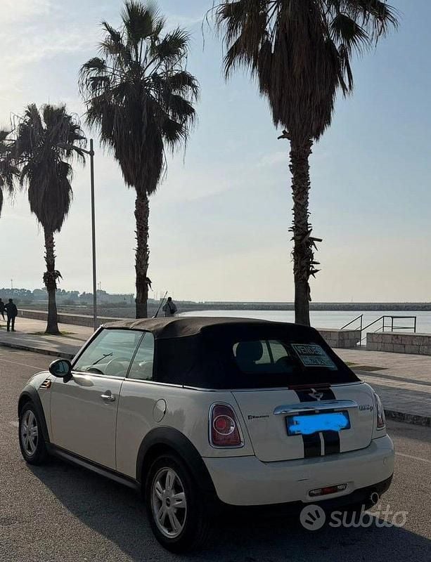 Usata Mini Cooper D Cabriolet 116 CV (85 kW) 2012 Cabrio