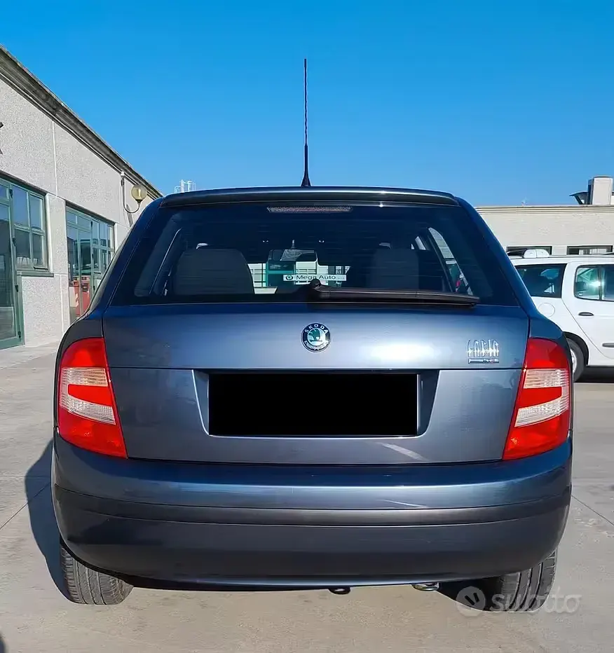 Usata Skoda Fabia 64 CV (47 kW) 2006 Grigio Berlina