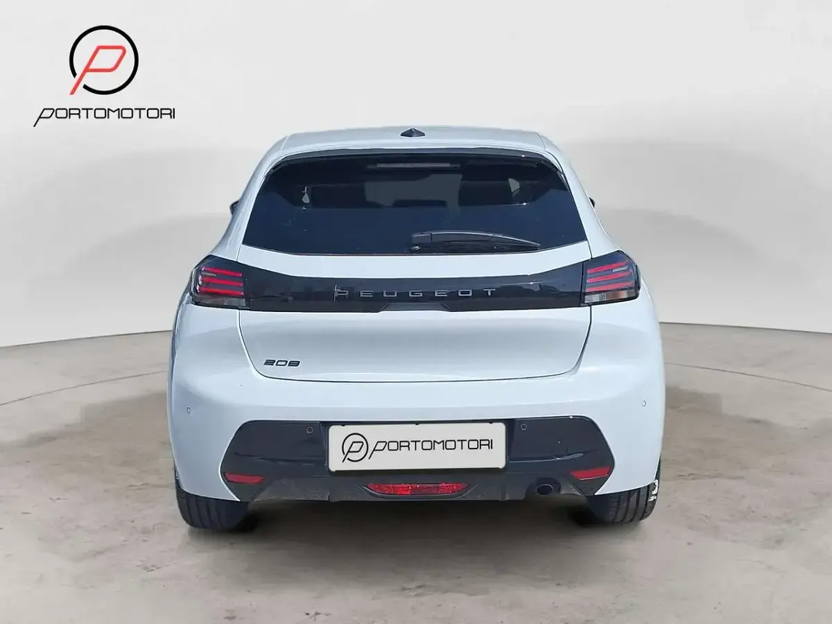 Nuova Peugeot 208 100 CV (73 kW) 2026 Bianco okenite Utilitaria