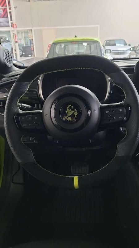 Nuova Abarth 600e Turismo 105 kW (143 CV) 2025 Verde SUV