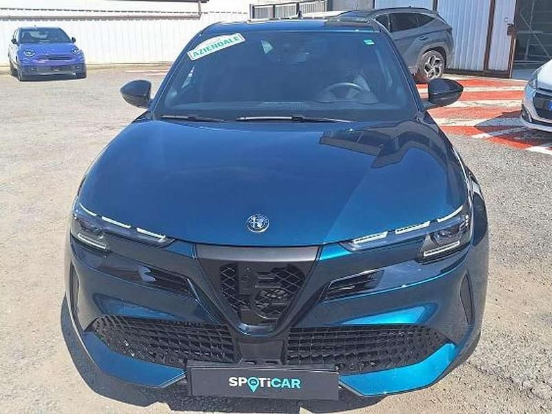 Käytetty Alfa Romeo Junior Edizione Speciale 136 HP (100 kW) 2024 Sininen Katumaasturi