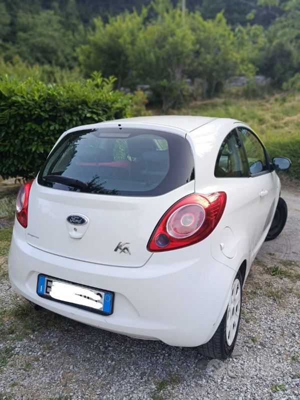 Usata Ford Ka 69 CV (50 kW) 2014 Bianco Utilitaria