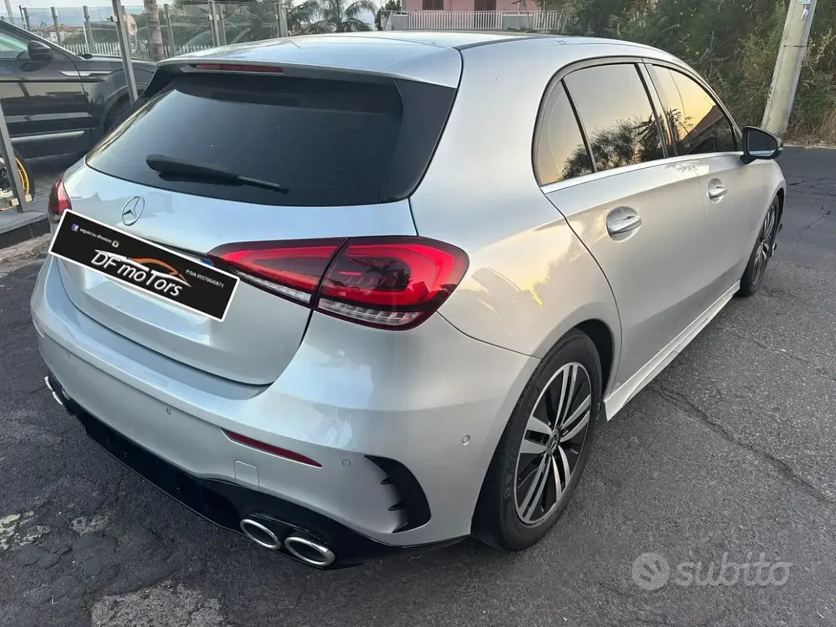 Usata Mercedes A180 Executive 116 CV (85 kW) 2019 Grigio Berlina