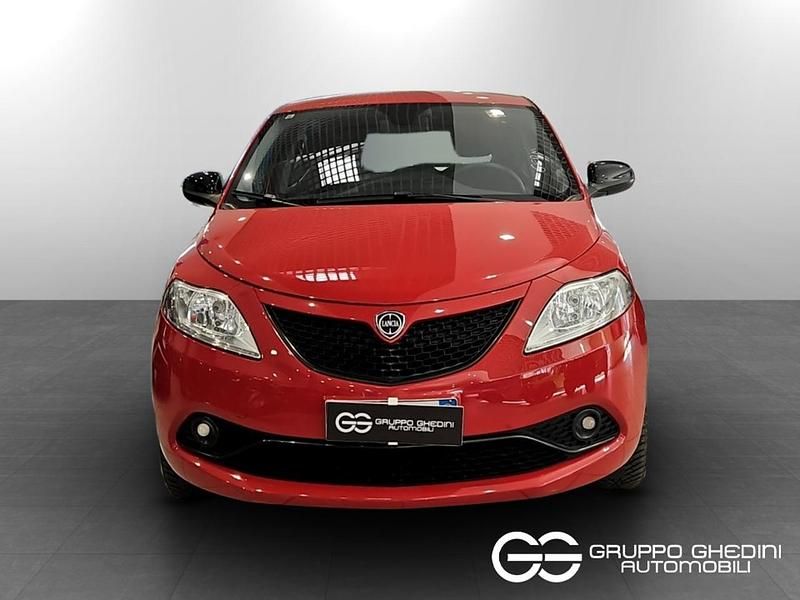 Usata Lancia Ypsilon Gold 69 CV (50 kW) 2020 Rosso Utilitaria