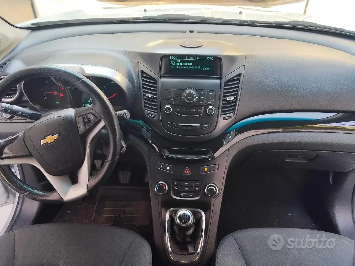 Usata Chevrolet Orlando 131 CV (96 kW) 2011 Grigio Monovolume