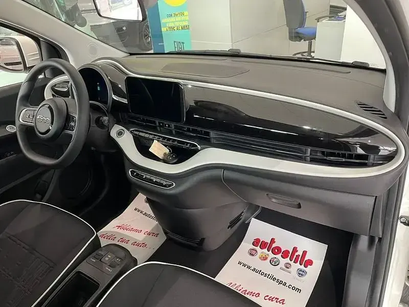 Usata Fiat 500e 22 kW (31 CV) 2024 Bianco Utilitaria