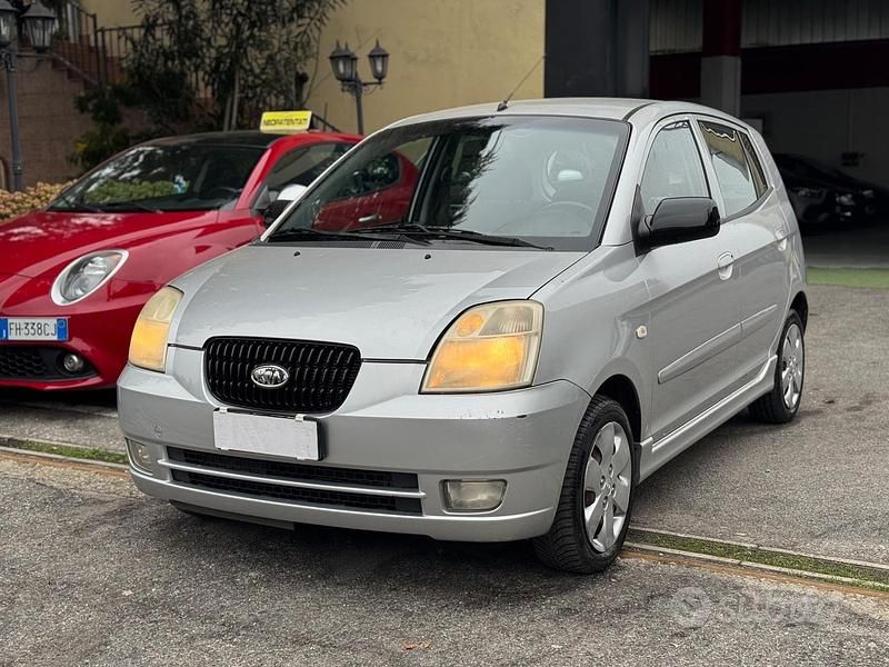 Usata Kia Picanto EX 65 CV (47 kW) 2004 Grigio Utilitaria