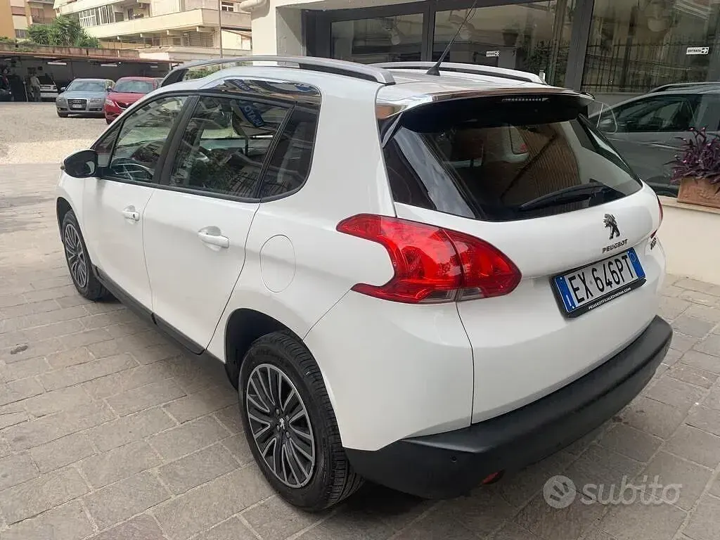 Usata Peugeot 2008 Active 82 CV (60 kW) 2015 Bianco SUV