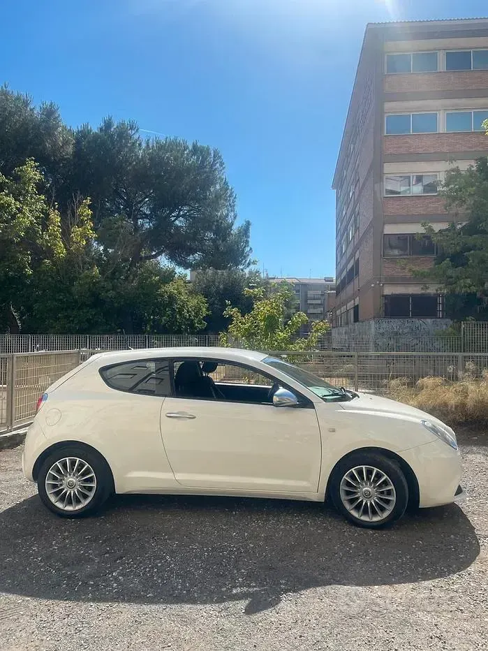 Usata Alfa Romeo MiTo 77 CV (56 kW) 2017 Bianco Utilitaria