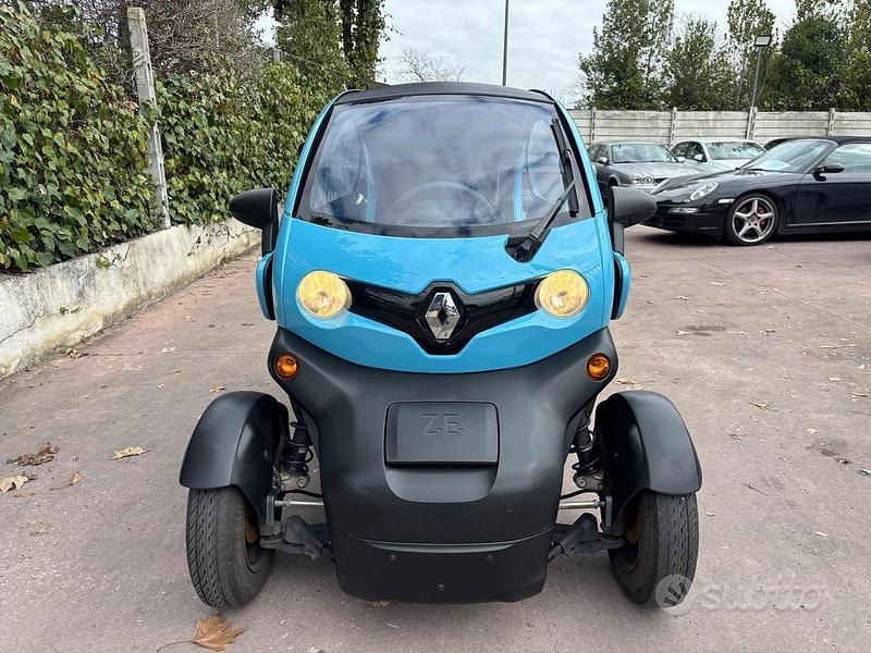 Usata Renault Twizy Life 7 kW (10 CV) 2019 Blu Utilitaria