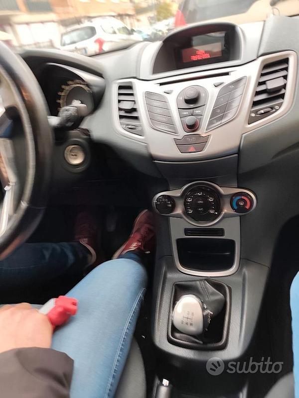 Usata Ford Fiesta 2009 Grigio Utilitaria