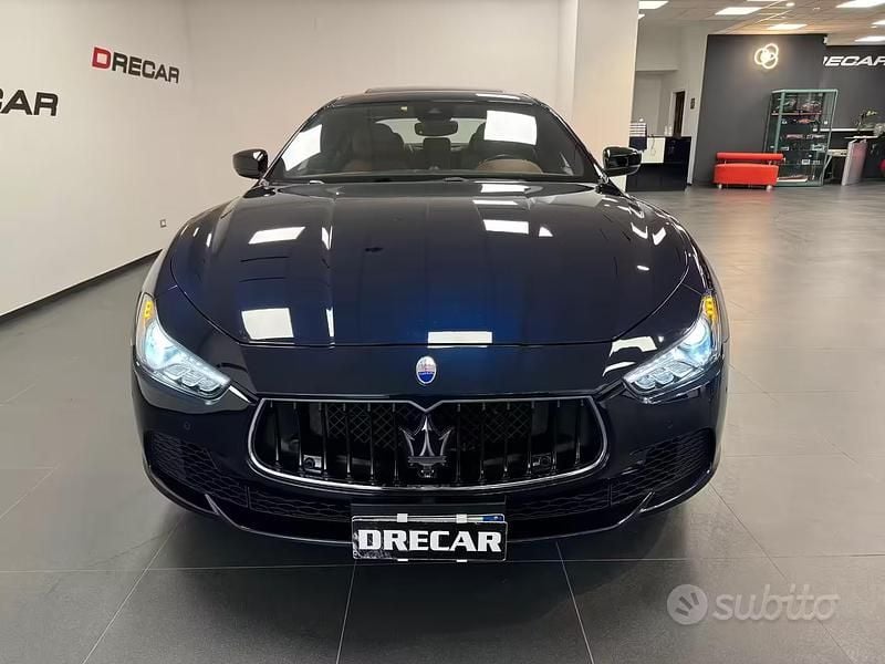 Begagnad Maserati Ghibli GranLusso 250 HK (183 kW) 2017 Blå Sedan