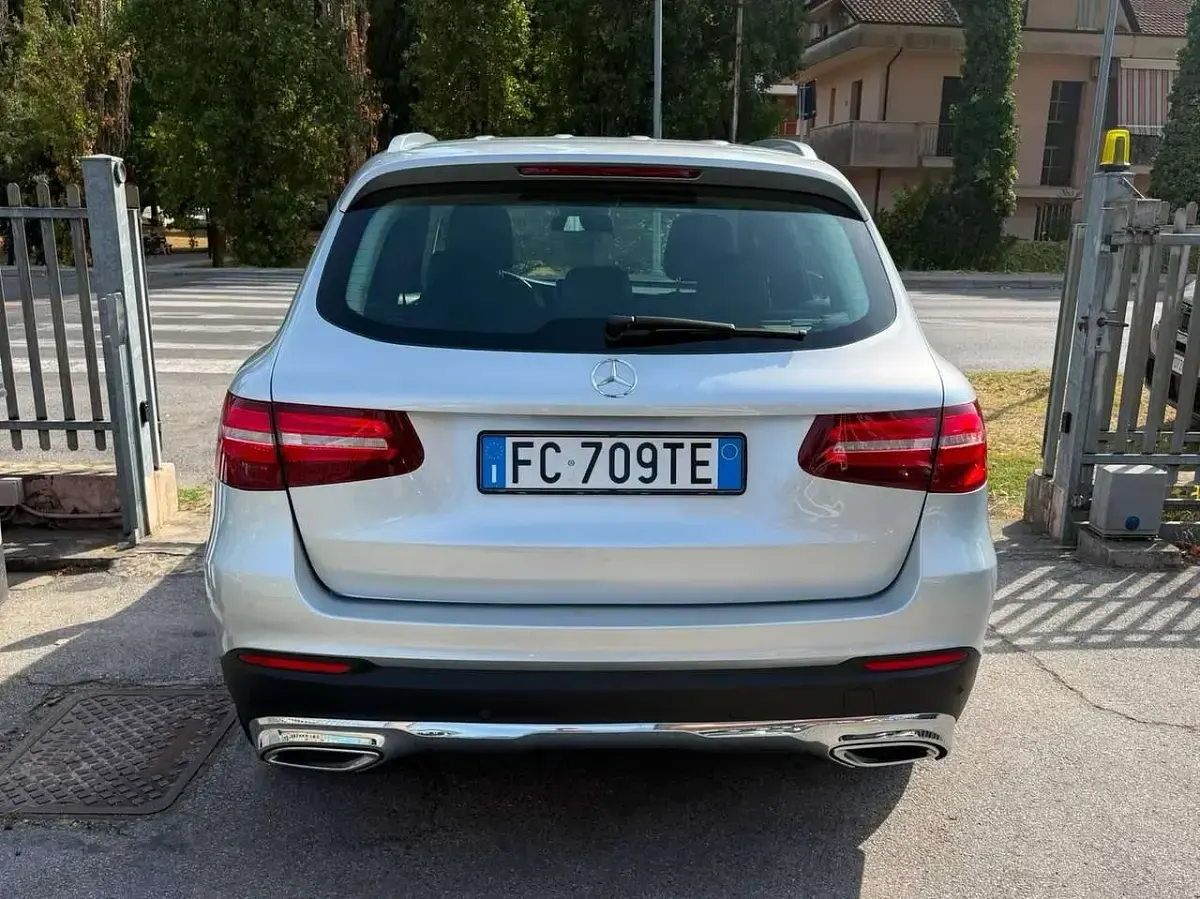 Usata Mercedes GLC250 Exclusive 204 CV (150 kW) 2016 Argento SUV