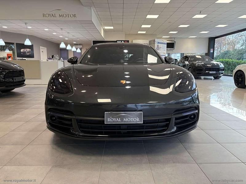 Usata Porsche Panamera 4 Sport Turismo 330 CV (242 kW) 2020 Grigio Berlina