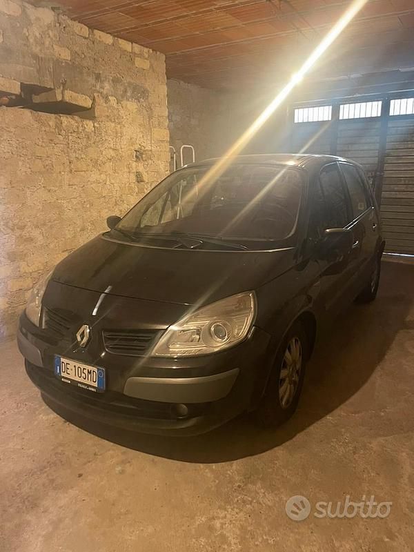 Usata Renault Scénic II 130 CV (95 kW) 2005 Nero Monovolume