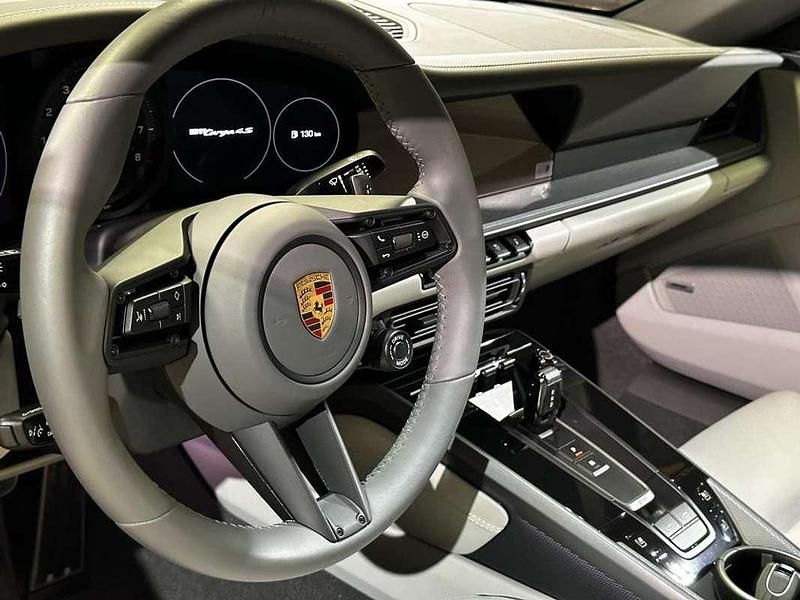 Usata Porsche 911 Targa 4S 450 CV (330 kW) 2022 Grigio Cabrio