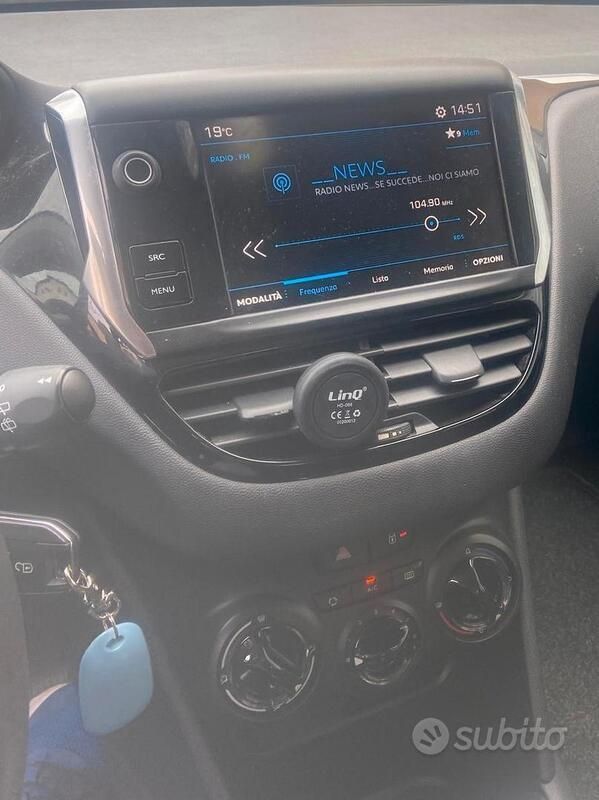 Usata Peugeot 208 102 CV (75 kW) 2018 Blu Utilitaria