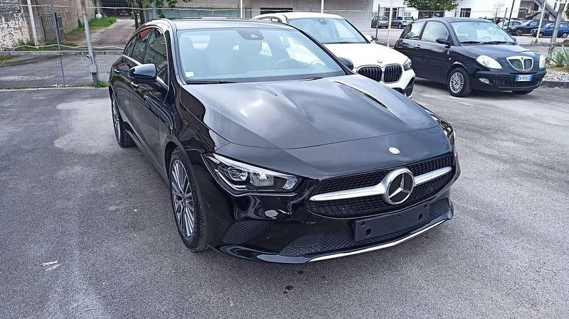 Usata Mercedes CLA180 Shooting Brake 116 CV (85 kW) 2021 Nero Station wagon