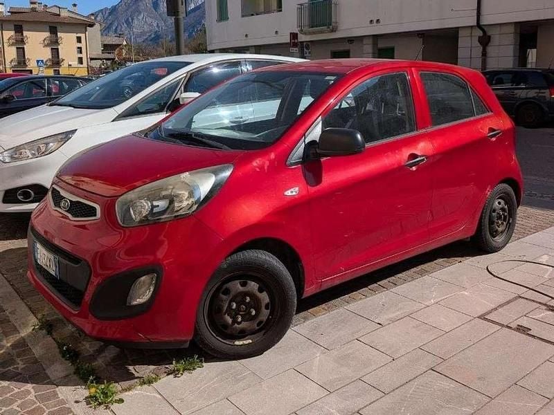 Usata Kia Picanto 69 CV (50 kW) 2011 Rosso Utilitaria
