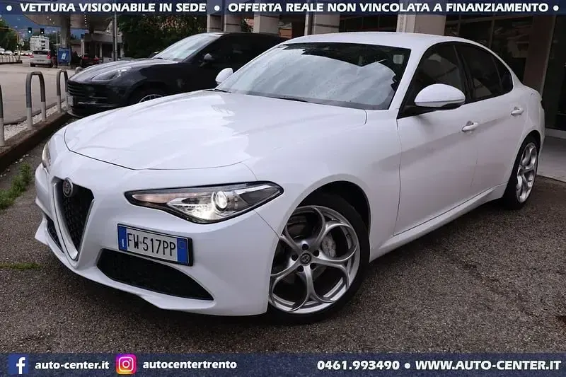 Usata Alfa Romeo Giulia Business 160 CV (117 kW) 2019 Bianco Berlina