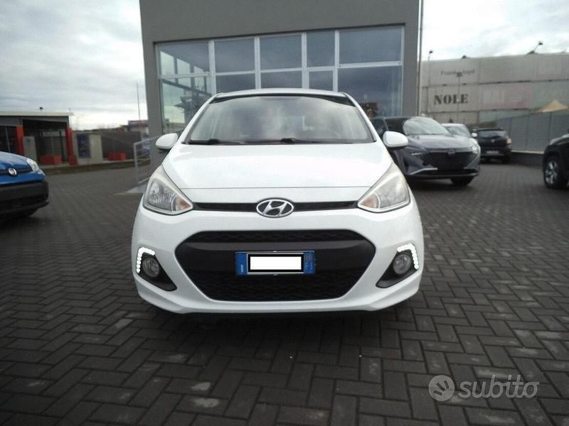 Usata Hyundai i10 67 CV (49 kW) 2015 Bianco Utilitaria