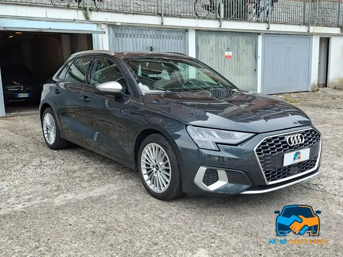 Usata Audi A3 Business 116 CV (85 kW) 2021 Grigio Berlina