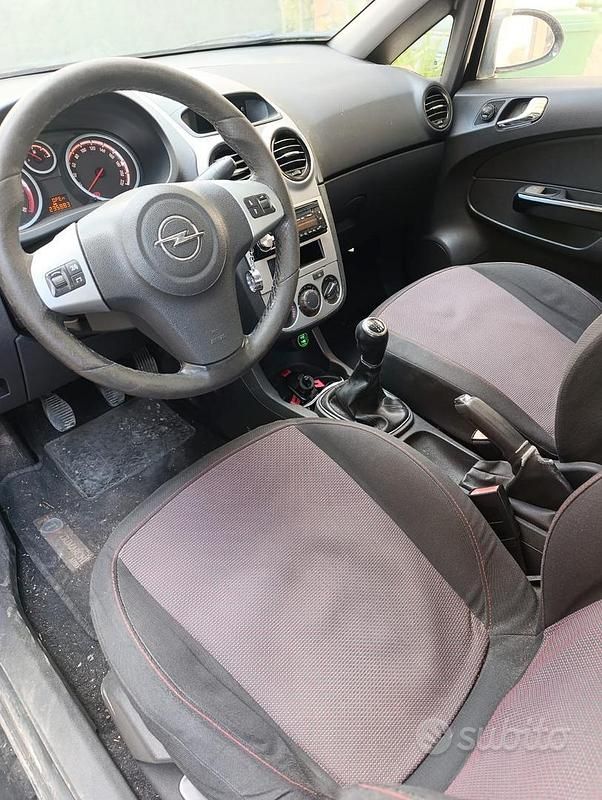 Occasion Opel Corsa 90 ch (66 kW) 2007 Noir Citadine